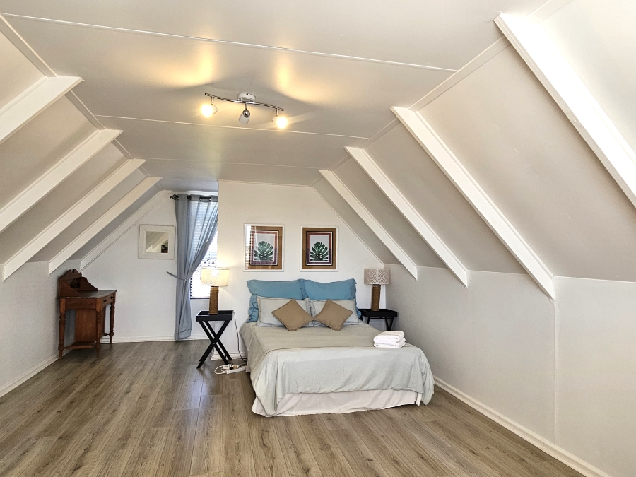 5 Bedroom Property for Sale in Wavecrest Eastern Cape
